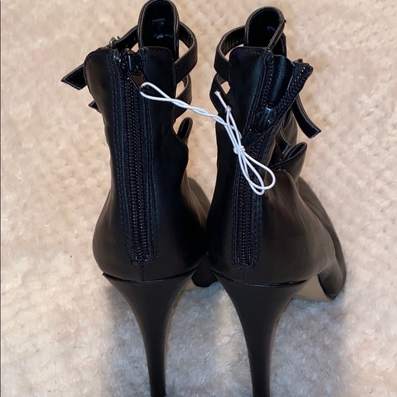 Beau & Ashe High Heels - Picture 4 of 11